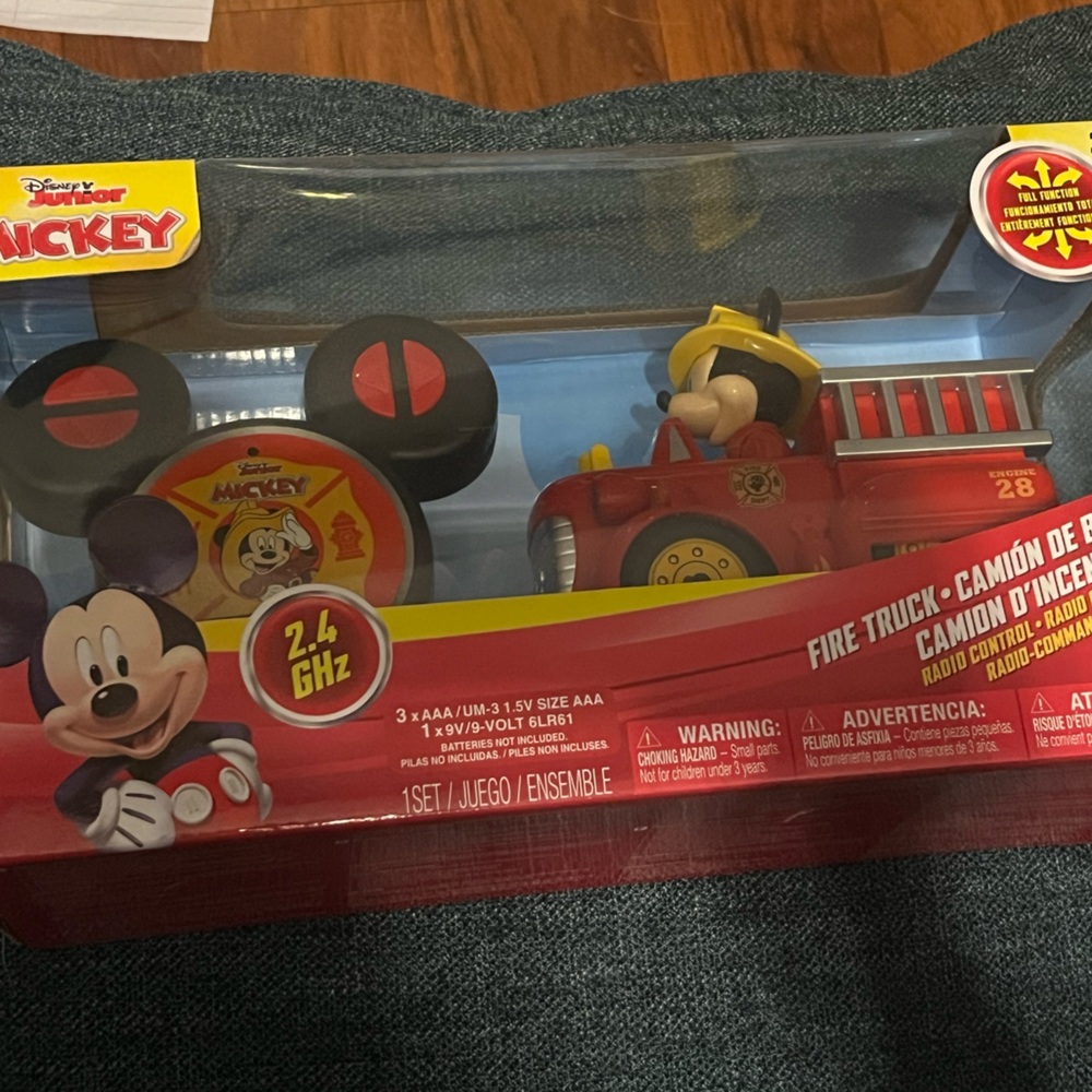 Disney Junior Mickey Mouse RC Fire Truck